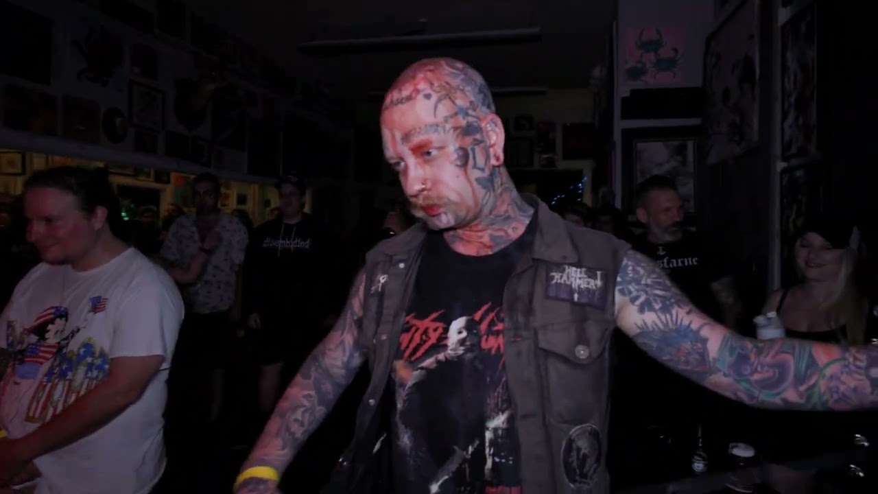 Guarda Constant Hell - Green Beacon Gallery - 4k su YouTube Guarda Constant Hell - Green Beacon Gallery - 4k su YouTube