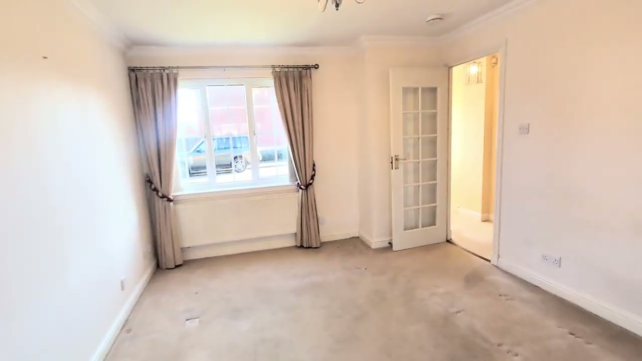 Arnish, East Freelands, Erskine PA8 7EW