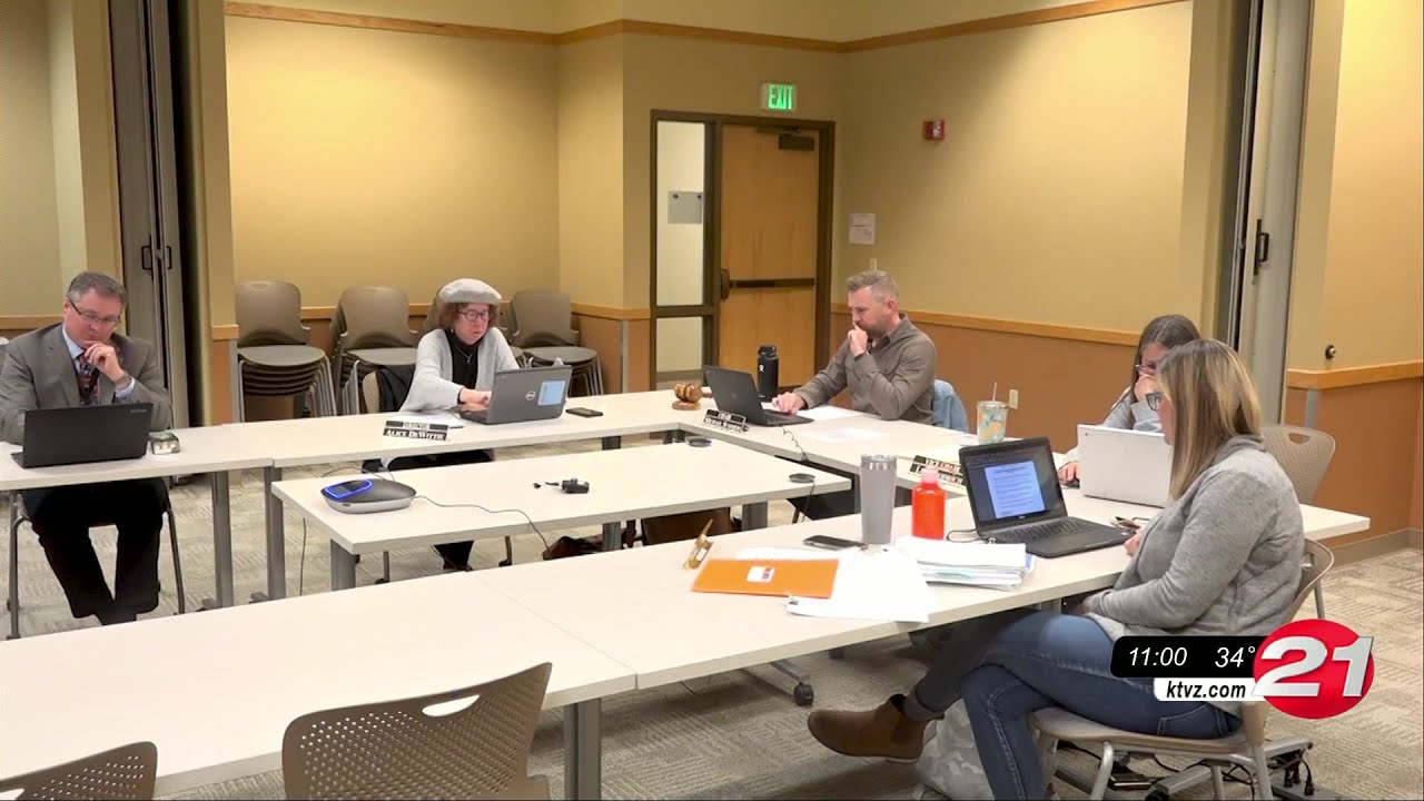 Redmond School Board votes to join lawsuit against e-cigarette maker ...