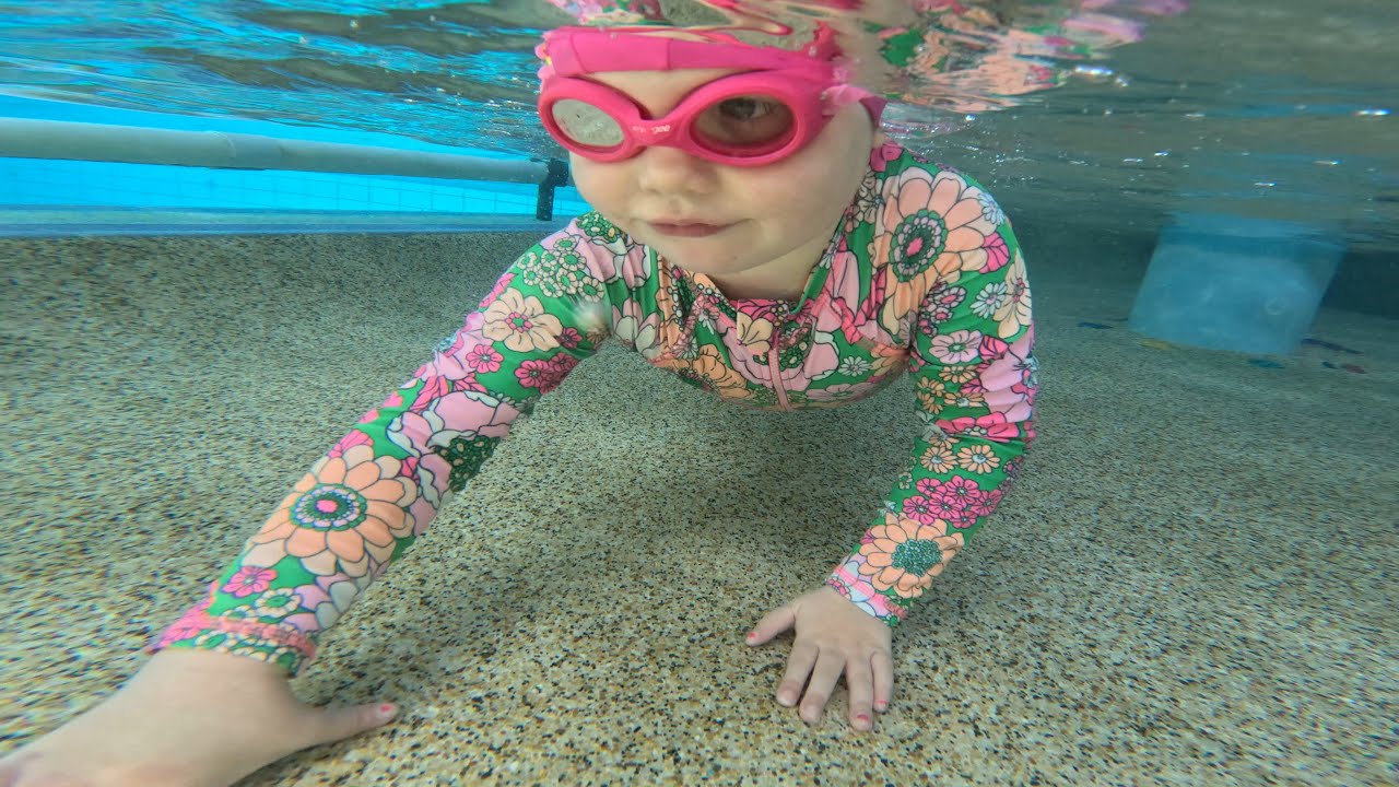 Water Familiarisation For Learn To Swim - YouTube