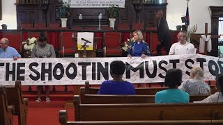 Antiviolence coalition holds prayer vigil in Jacksonville