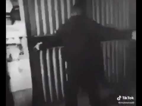 دق دق قليبي دق ومن شافك بلش يعشق