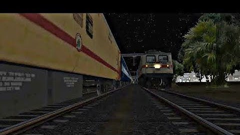 #Goa Express Overtake Shridham Express at Hoshangabad || indianrailway in msts openrail ||