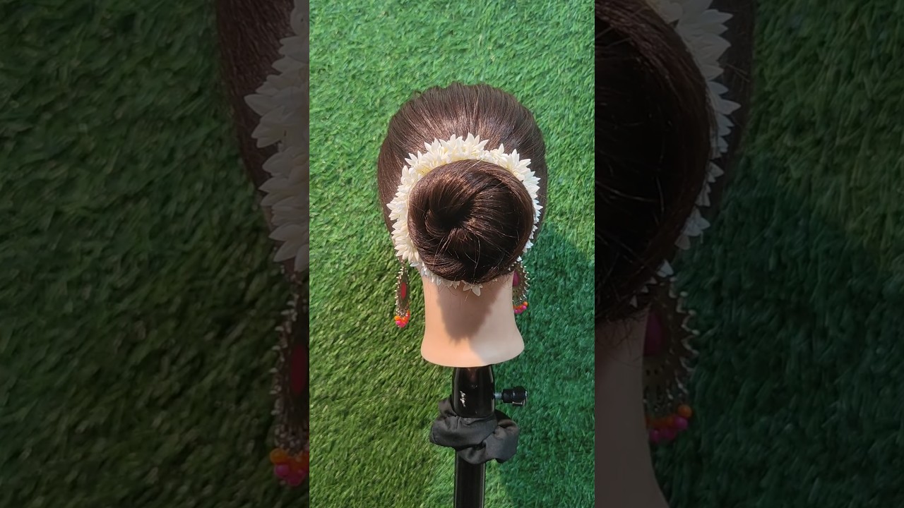 Beautiful and very Easy bun hairstyle with gajra #hair #youtubeshorts #hairtutorial #shorts