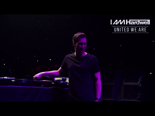 Hardwell & Martin Garrix - Virus (How About Now) Live class=