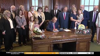 Missouri governor signs first laws of 2026, including anti-grooming measure