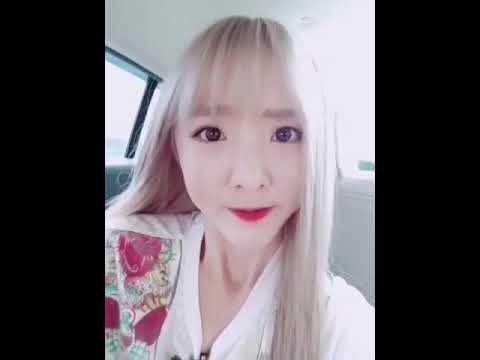 Gái xinh khoe hàng đầu ti hồng - YouTube