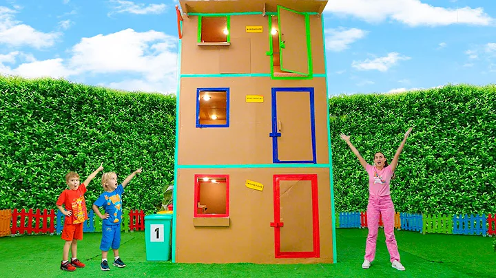 Chris y sus amigos juegan con la Casa de Cartón Gigante