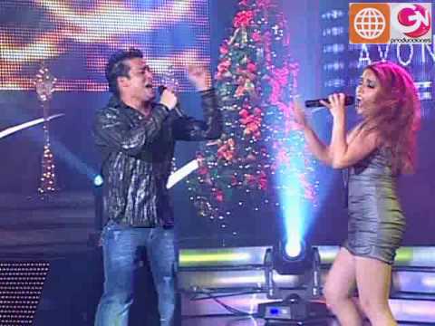 Canto en ingls: Christian Domnguez e Isabel Abensu...