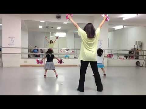 キッズガーデン高津教室　チアダンスA1　　川崎市のキッズダンススクール