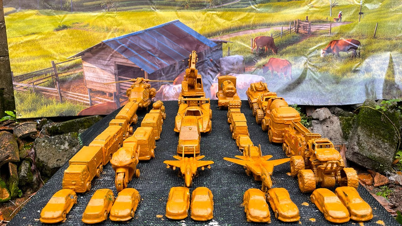 Cleaning Muddy Mini Car Convoy | Relaxing ASMR Toy Car Wash