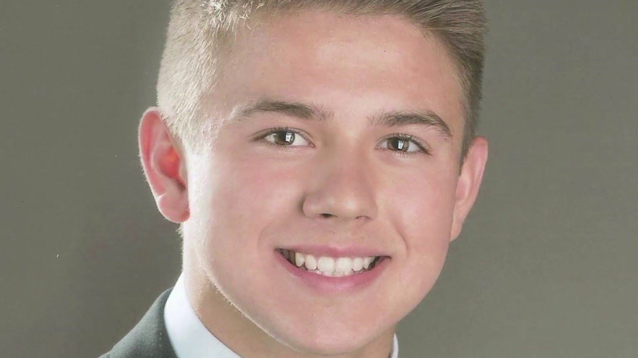 Filipino priest suspended after sermonizing suicide at teen's funeral