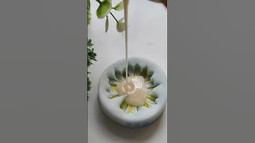 RESIN ART Pouring into a Daisy Mold#art #diy #trending