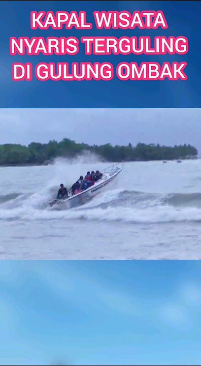 Kapal Plesiran Nyaris Terguling di Gulung Ombak Besar #shorts #viralvideo