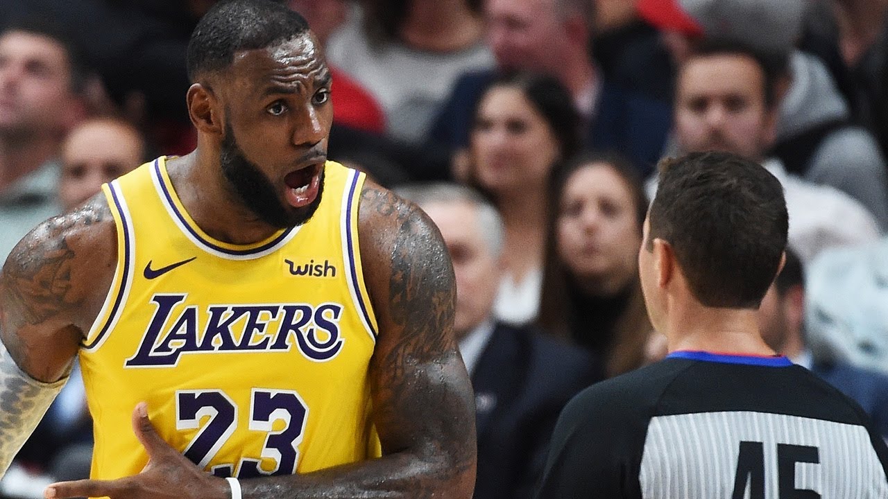 NBA Fans Will Now Be Able To TWEET REFEREES To ARGUE Calls DURING Games 
