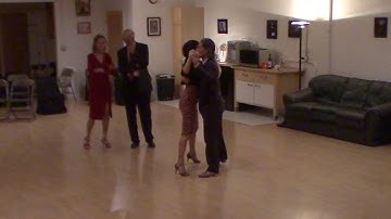 Argentine Tango beginner class with Miranda: Parallel and crossed systems