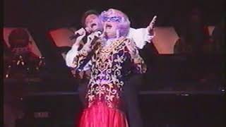 Barry Manilow onstage with Dame Edna - news item  - June 1994