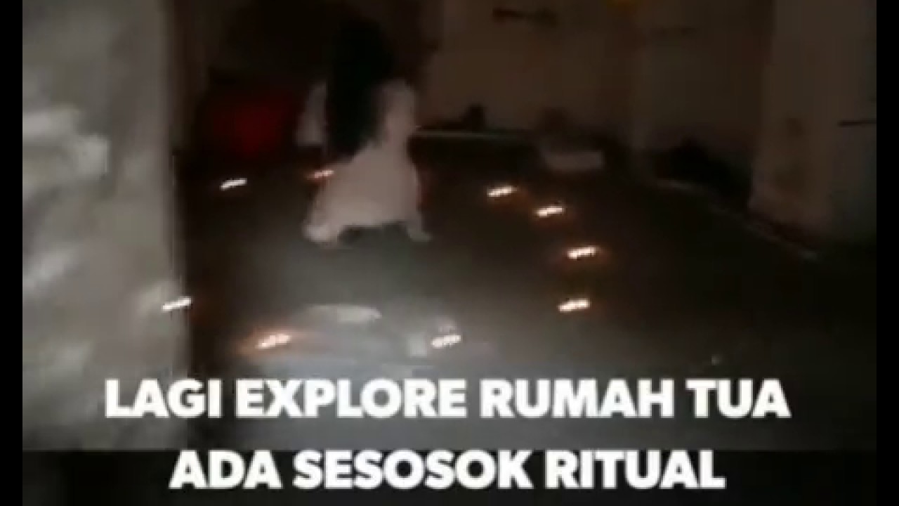 Ada ritual aneh di rumah kosong ini YouTube