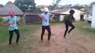 South African Boys Dancing  Funky Qla U0026 Dj Lag 3turns Gqomdance 