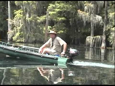 Grumman 17' flat back canoe with Suzuki 2.5 4 stroke motor - YouTube