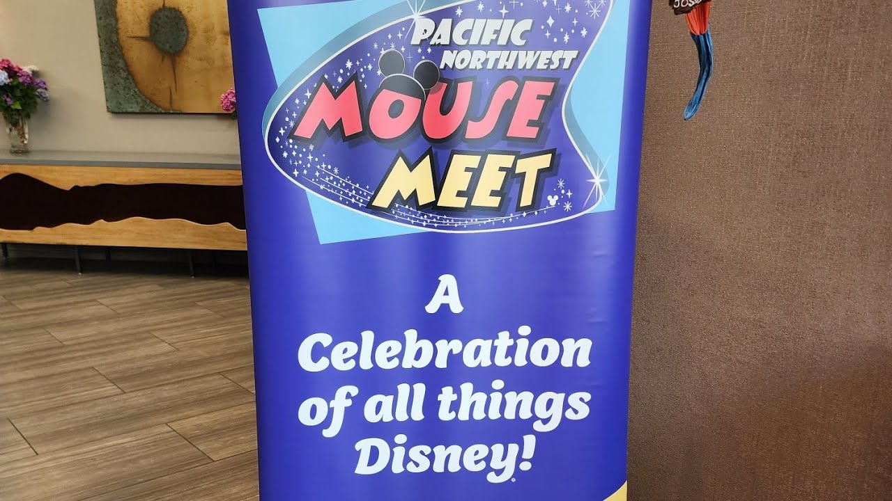 PNW Mouse Meet 2023 | Door and Window decorating | Our 2nd time - YouTube