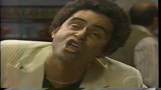 Man goes on date with himself. Mario from MADtv