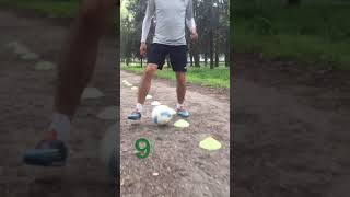 Комплекс упражнений на ведение мяча