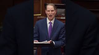 Wyden: 'Somewhere In The Treasury Dept... Locked Away In A Cabinet Drawer, It's A Big Epstein File'