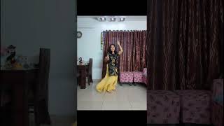 Oye mundeyaa 🥰🩷 #tryingsomethingnew #song #bollywoodsongs