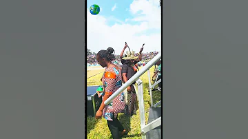 WAMAMA WAKISUKUMA WANAZEEKA NA UZURI WAO 