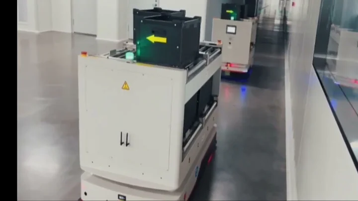 Smart AGV for efficient order picking and packing#innovation #automation #supplychain #robotics