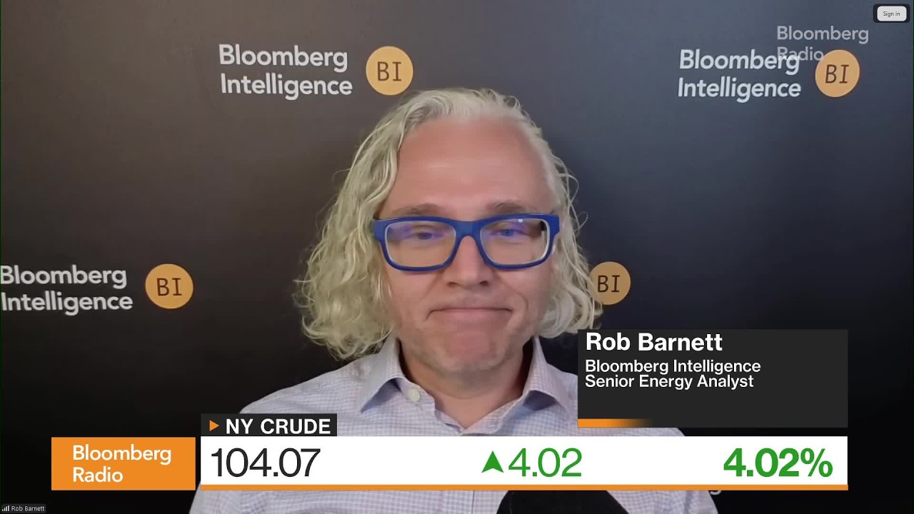 Oil Surges as Saudi Pipeline Shutdown Brings Fresh Supply Risk thumbnail
