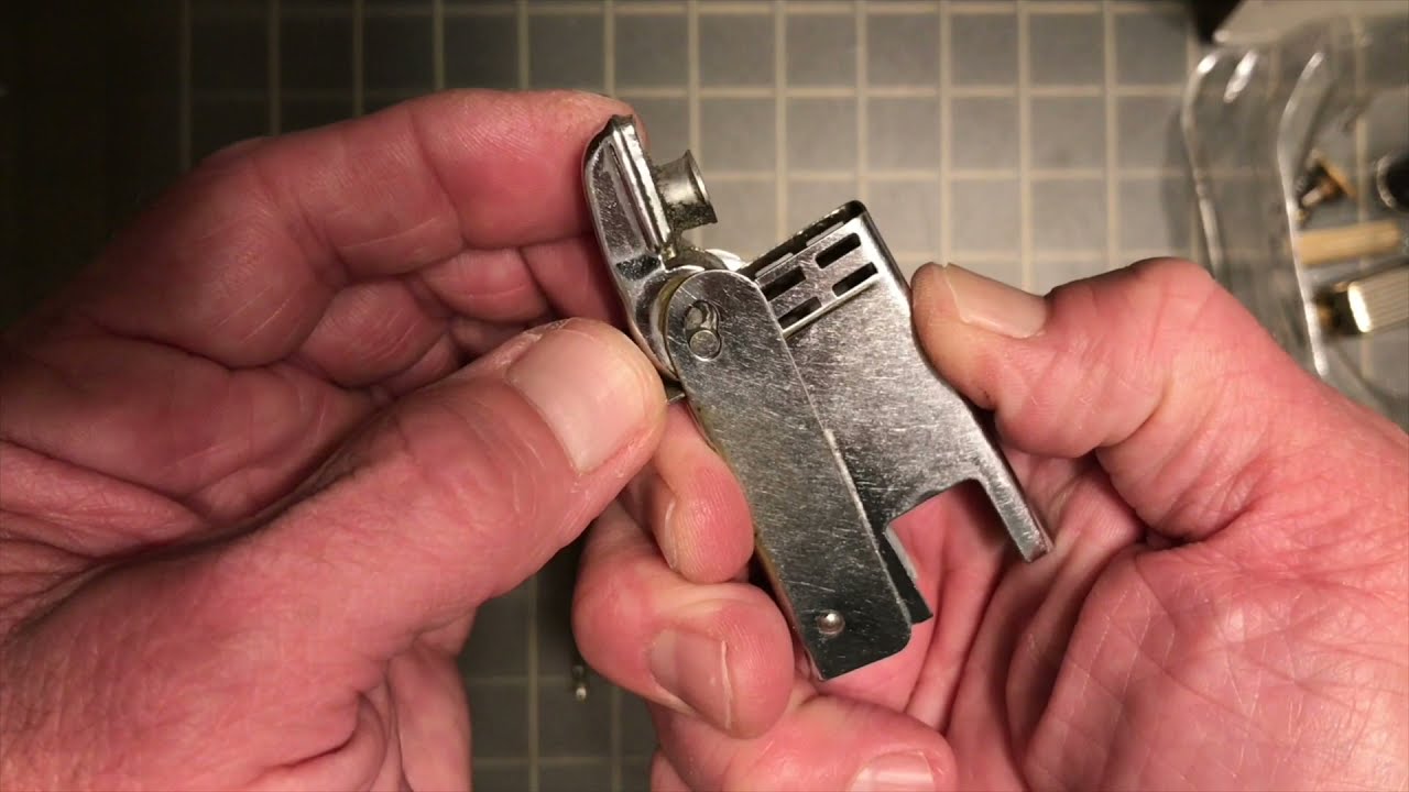 Vintage Regens Petrol Lighter: An Attempt To Disassemble Or Clear