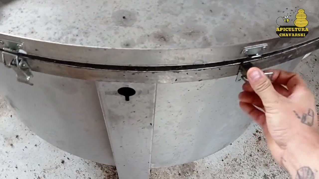 Apicultura Profissional - CONHEÇA A CENTRIFUGA DERRETEDORA DE CERA A VAPOR