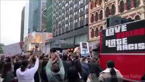 Tupac CHANGES plays during New York protest (2020 720p)