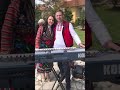 Болна легна малка мома Орк Фамилия 