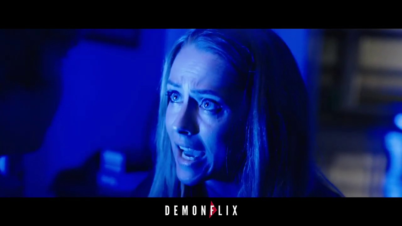 Lights Out's 2016 (14/15) Bret Come With Police in Hindi