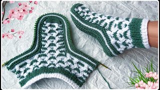 картинка: ОЧЕНЬ ПРОСТЫЕ И КРАСИВЫЕ СЛЕДКИ-НОСОЧКИ НА ДВУХ СПИЦАХ. ДОМАШНИЕ СЛЕДКИ ЗА ОДИН ВЕЧЕР.