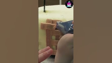 Piping Techniques Buttercream Basket weave Effect