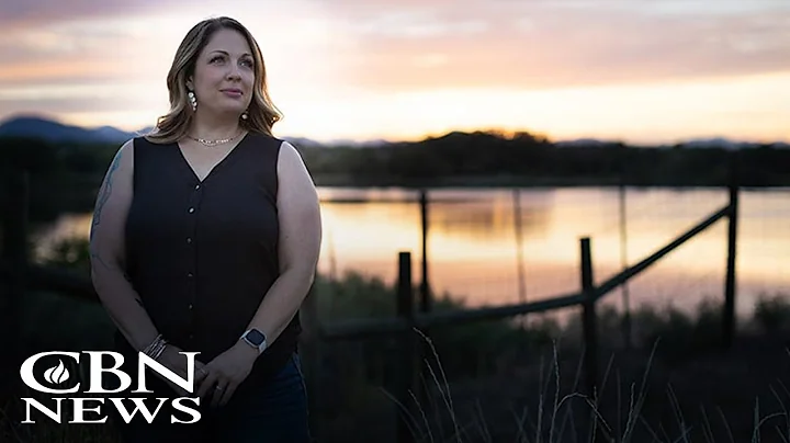 Christian Graphic Designer Reveals Why She's Taking Gay Wedding Fight to Supreme Court