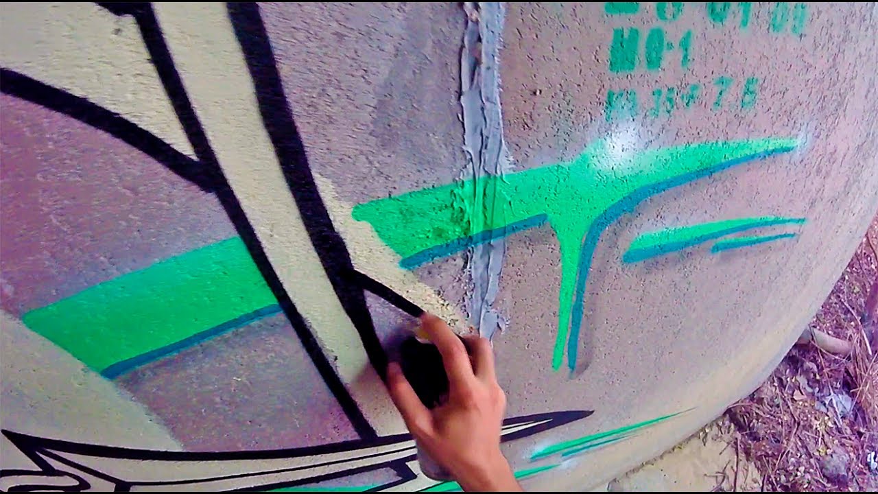 Graffiti - Rake43 - Improvised piece in Abandoned Tunnel - YouTube