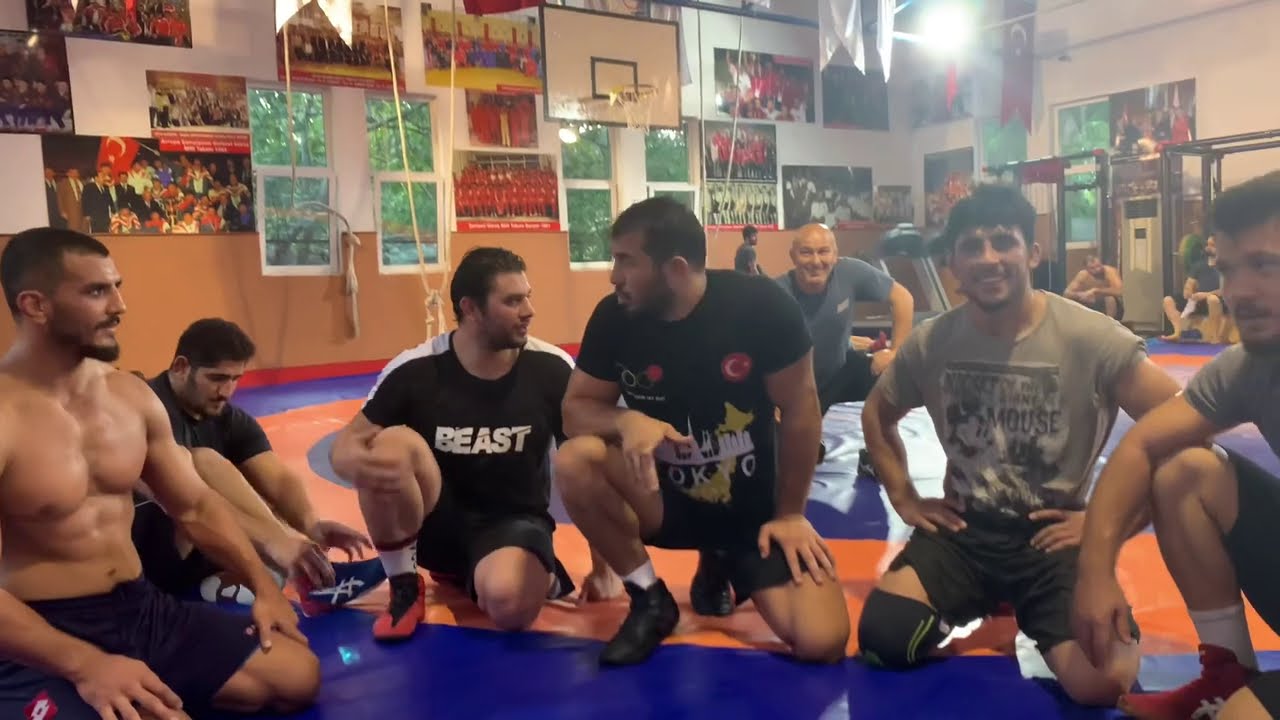 Güreşçi Şakası Nasıl Olur ?