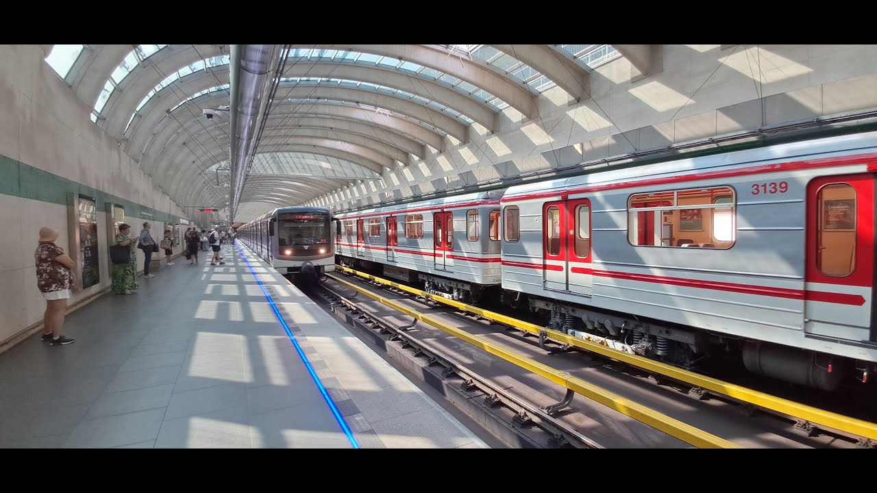 Metro na Lince A v Úseku Depo Hostivař - Nemocnice Motol