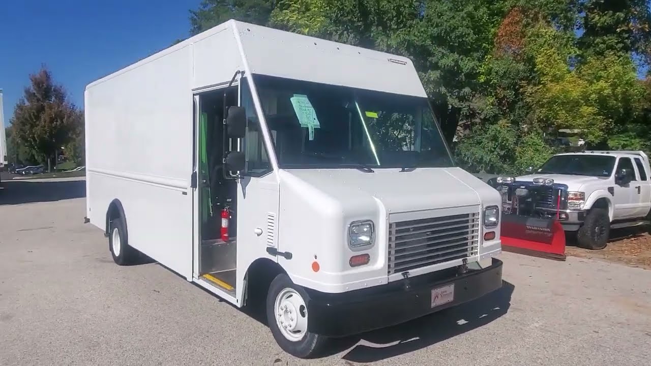 2023 Ford E450 P900 16ft Utilimaster Stepvan