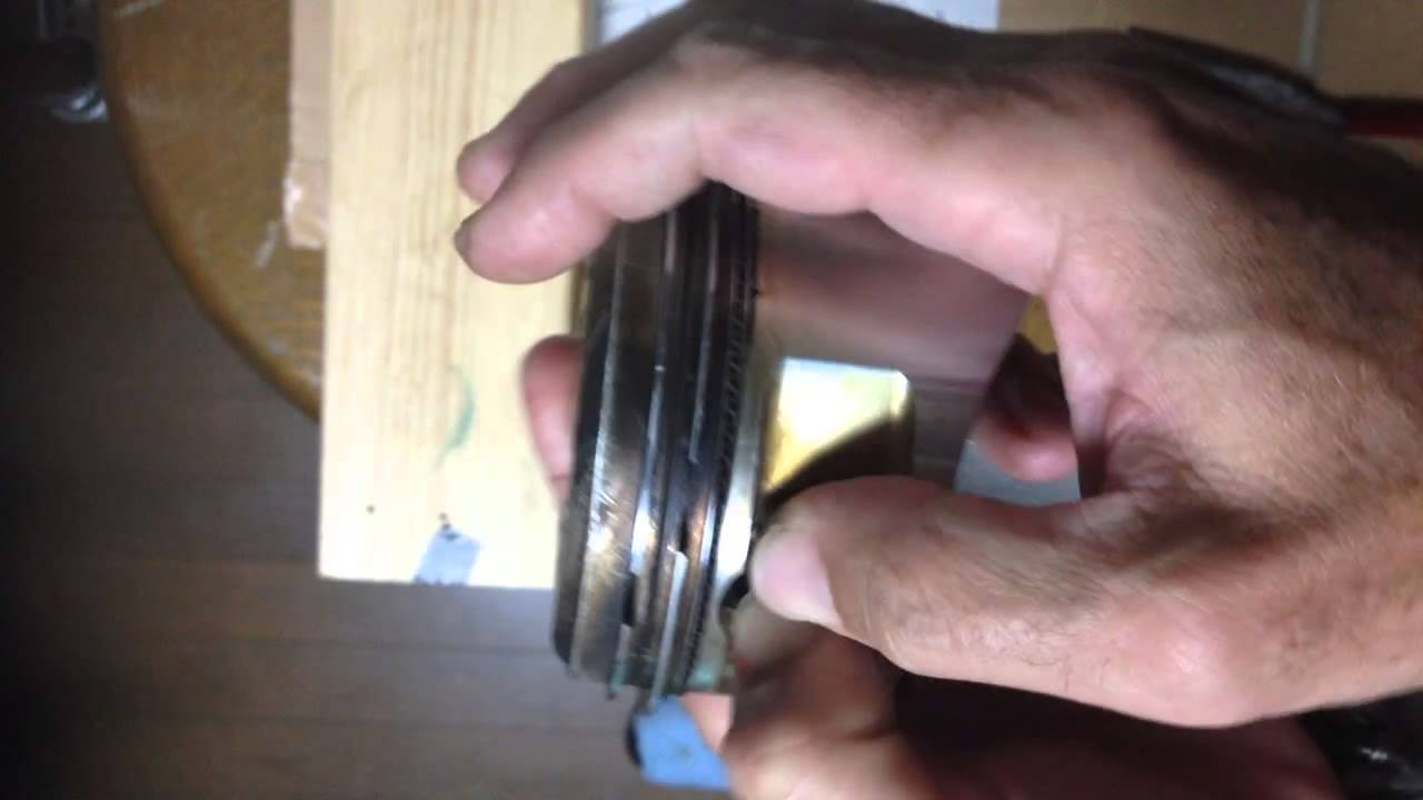 ピストンピンのスナップリング ロックリング の取り付け Youtube