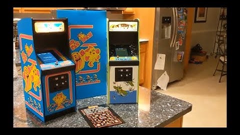 Mini Ms Pac-Man Arcade Replica. Unboxing the 1/4 scale cabinet by Numskull (Rubber Road)
