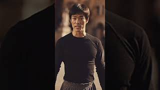 Bruce Lee explains Tai Chi: Using four ounces of force to deflect a thousand pounds. #brucelee