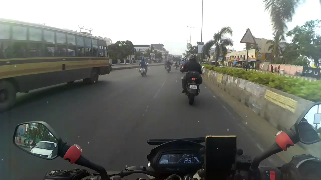 Bumped into Team xbhp , Blue Dominar chase