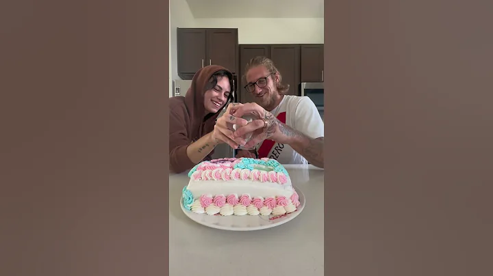Adorable Gender Reveal With Cake 💕🎂💙