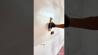 #Apply putty#Scrape off the white coat#Plaster the wall and apply putty#Interior wall